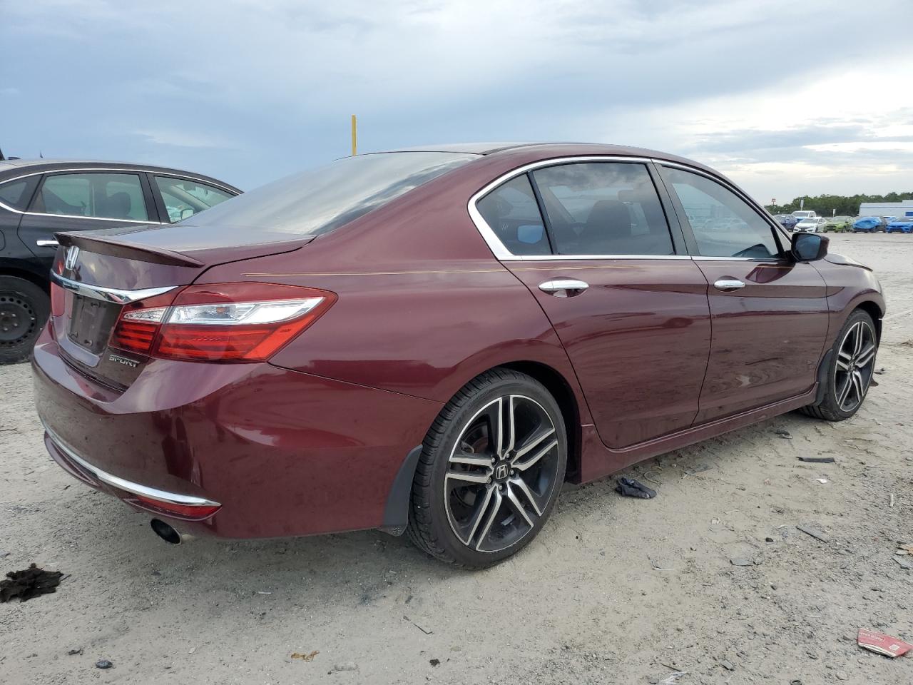 1HGCR2F57GA105318 HONDA ACCORD 2016