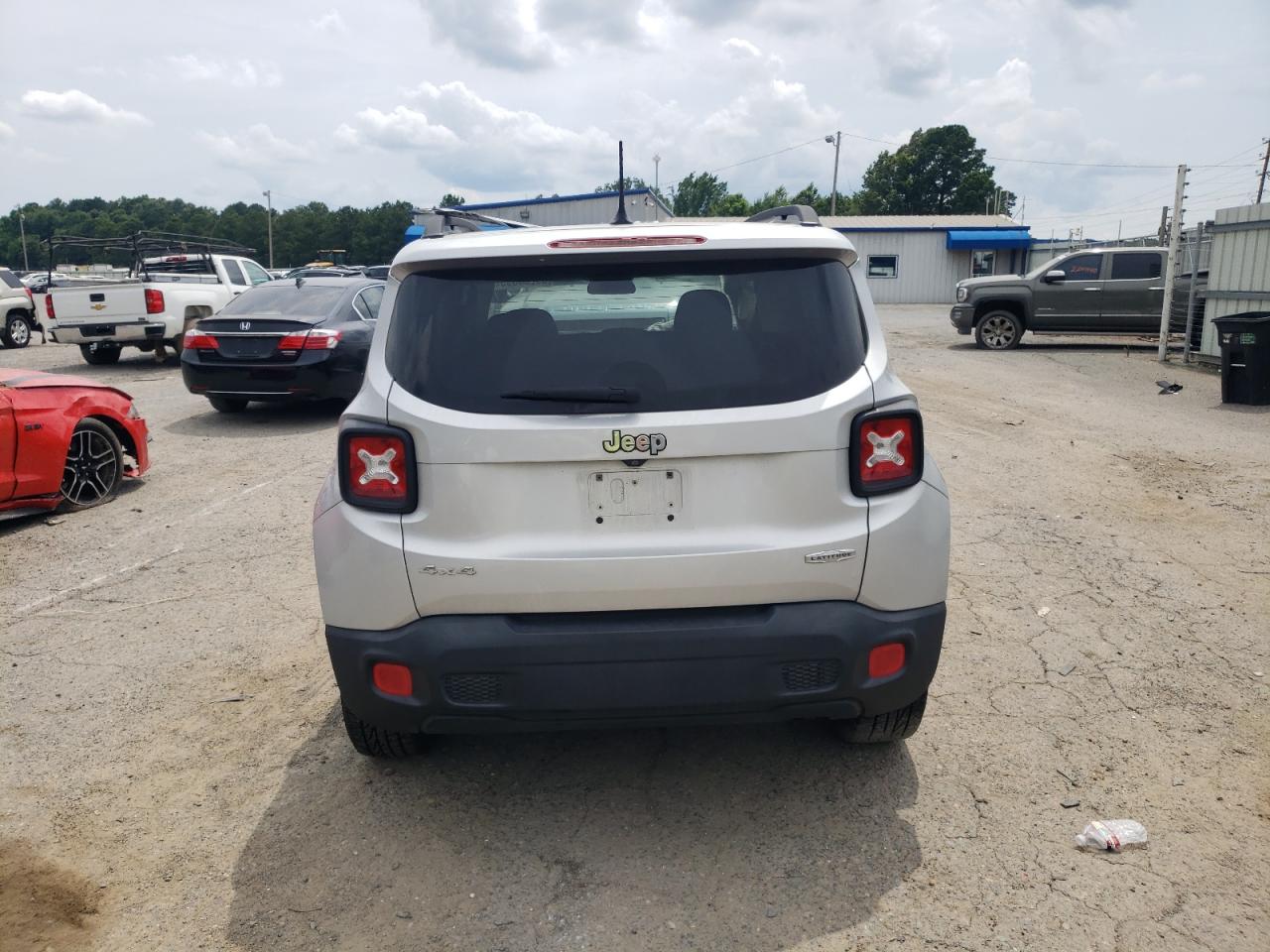 2015 Jeep Renegade Latitude VIN: ZACCJBBT2FPC33880 Lot: 59260395