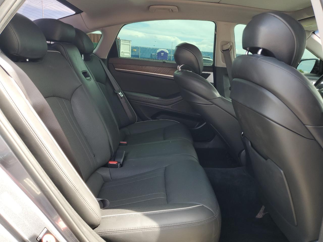 2015 Hyundai Genesis 3.8L VIN: KMHGN4JE9FU019550 Lot: 62037725
