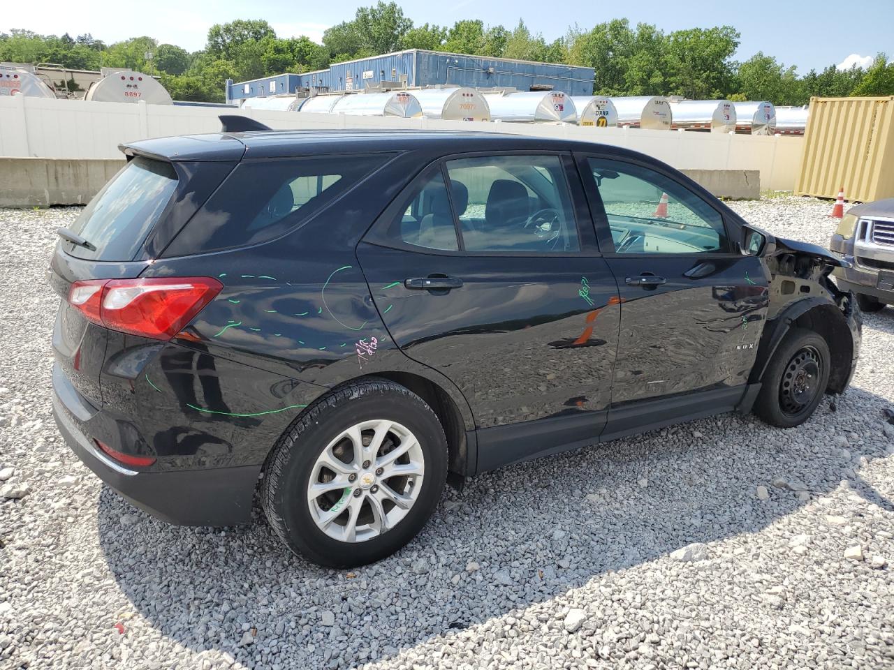 CHEVROLET EQUINOX 2018 VIN 2GNAXHEV0J6276570 фото 3