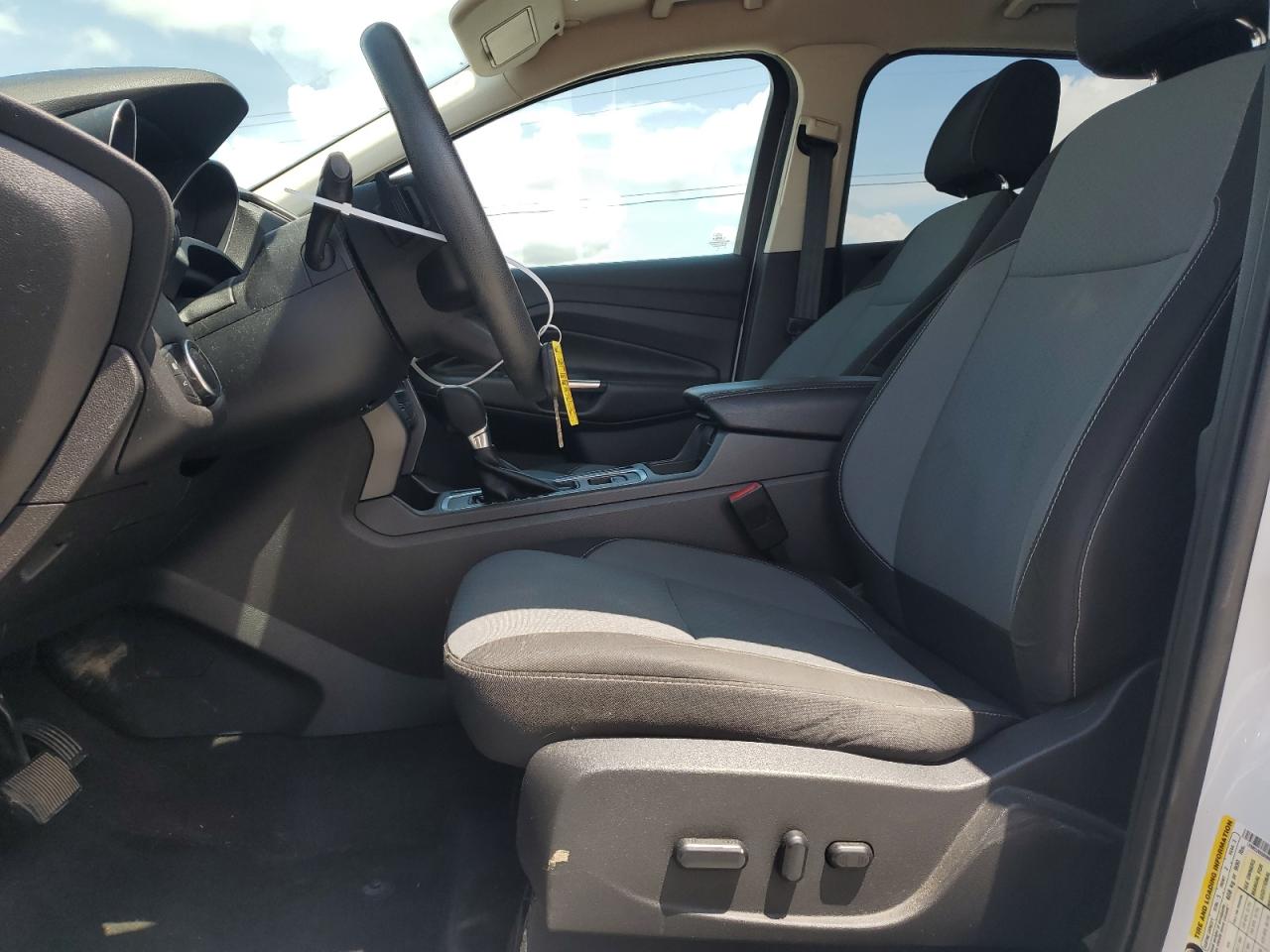 1FMCU0GD9HUA41060 FORD ESCAPE 2017