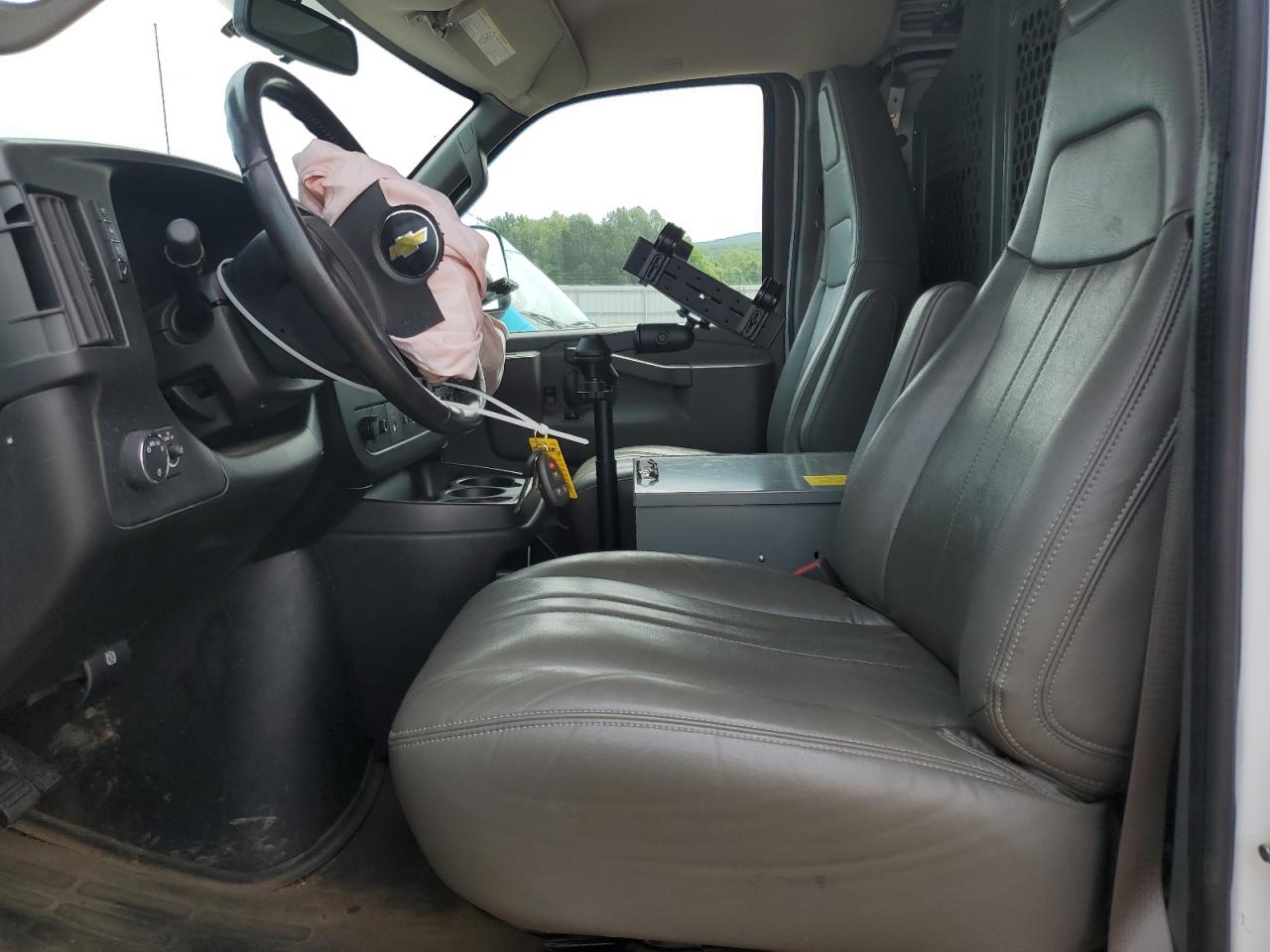 2021 Chevrolet Express G2500 VIN: 1GCWGAFP1M1303837 Lot: 54690025