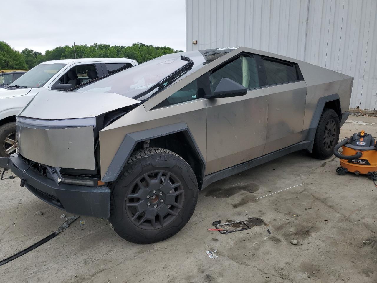 2024 Tesla Cybertruck na sprzedaż w Windsor, NJ - Front End