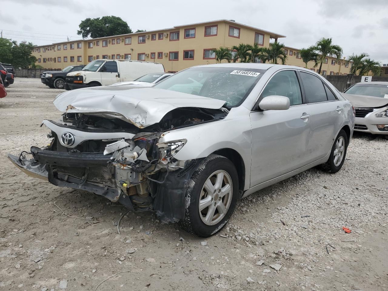 Opa Locka, FL에서 판매 중인 2010 Toyota Camry Base - Front End