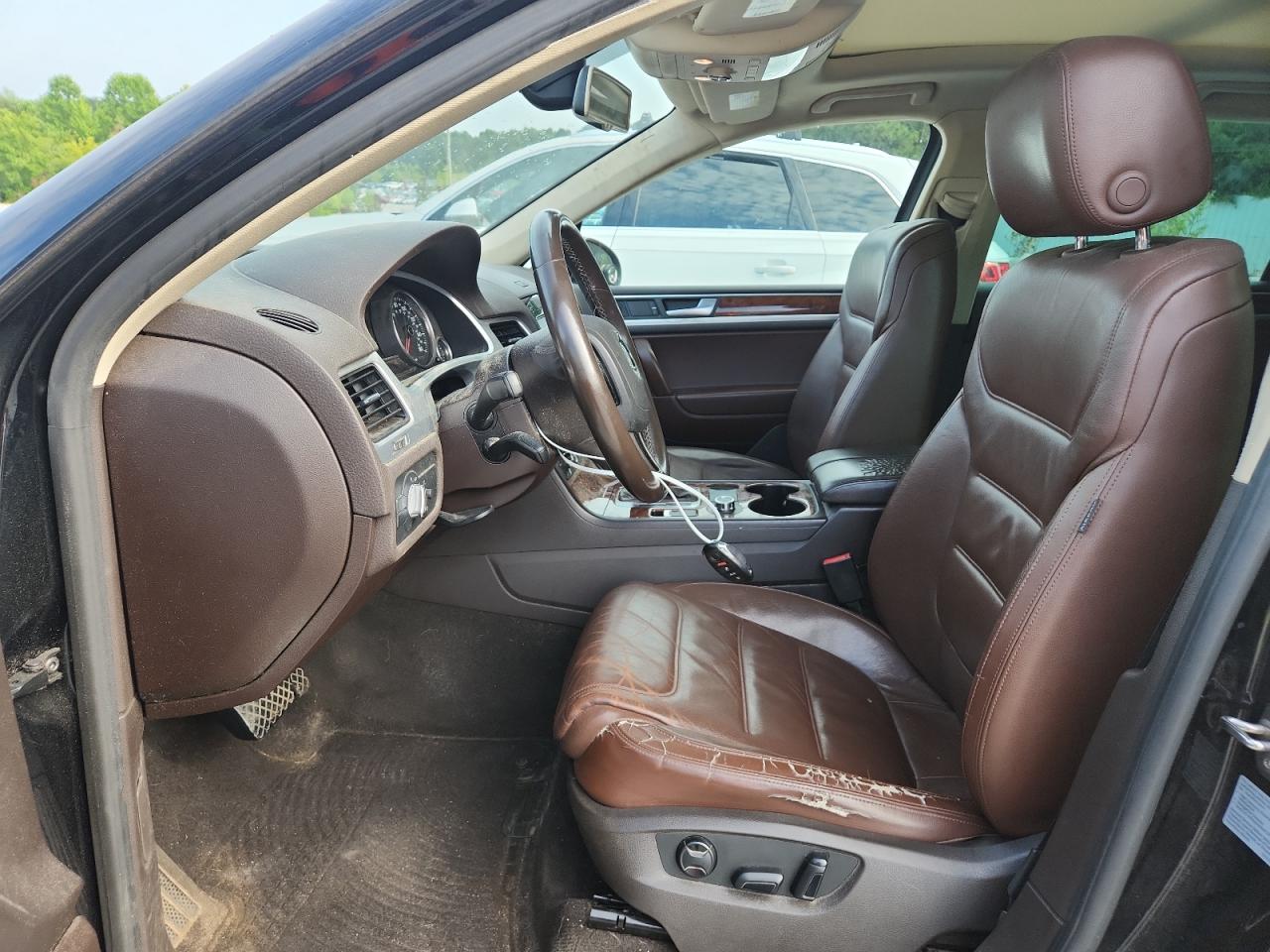 2013 Volkswagen Touareg V6 VIN: WVGEF9BP6DD010352 Lot: 62585305