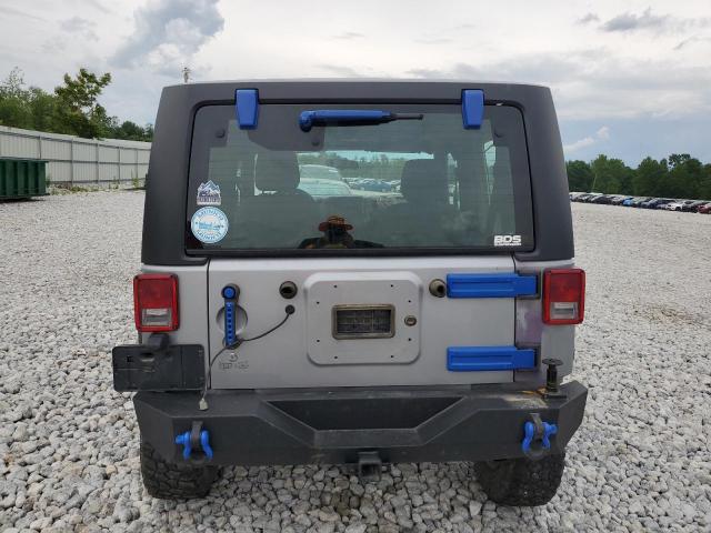  JEEP WRANGLER 2015 Srebrny