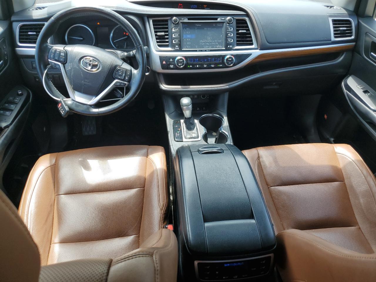 2018 Toyota Highlander Limited VIN: 5TDDZRFH2JS872221 Lot: 69355085