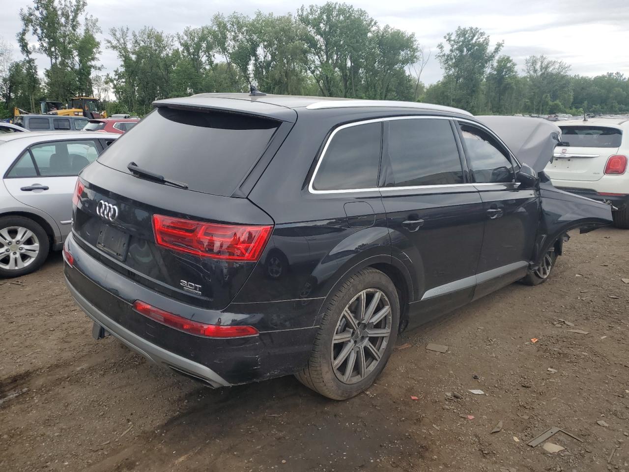 AUDI Q7 2018 VIN WA1VAAF7BJD021826 фото 3