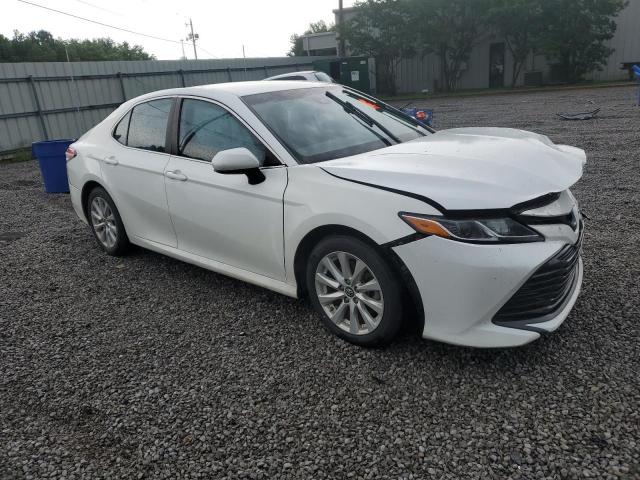  TOYOTA CAMRY 2019 Белы
