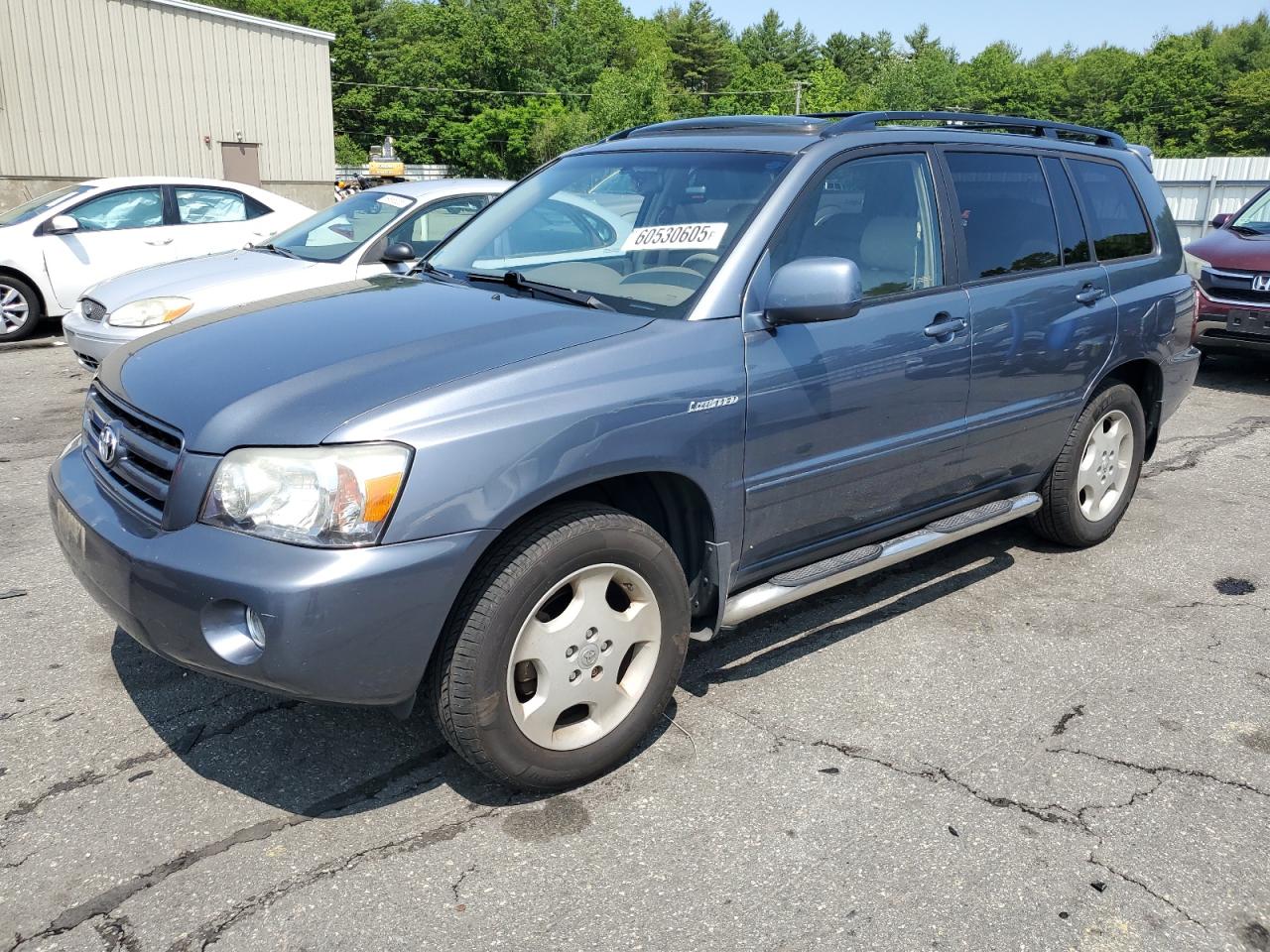2004 Toyota Highlander იყიდება Exeter-ში, RI - Side
