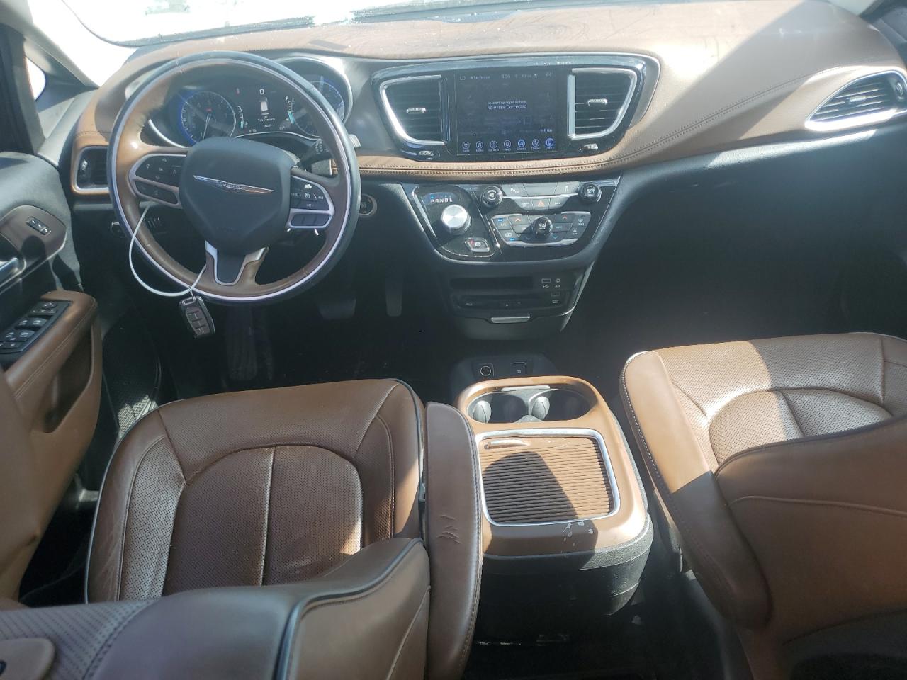 2017 Chrysler Pacifica Limited VIN: 2C4RC1GG8HR622130 Lot: 62574775
