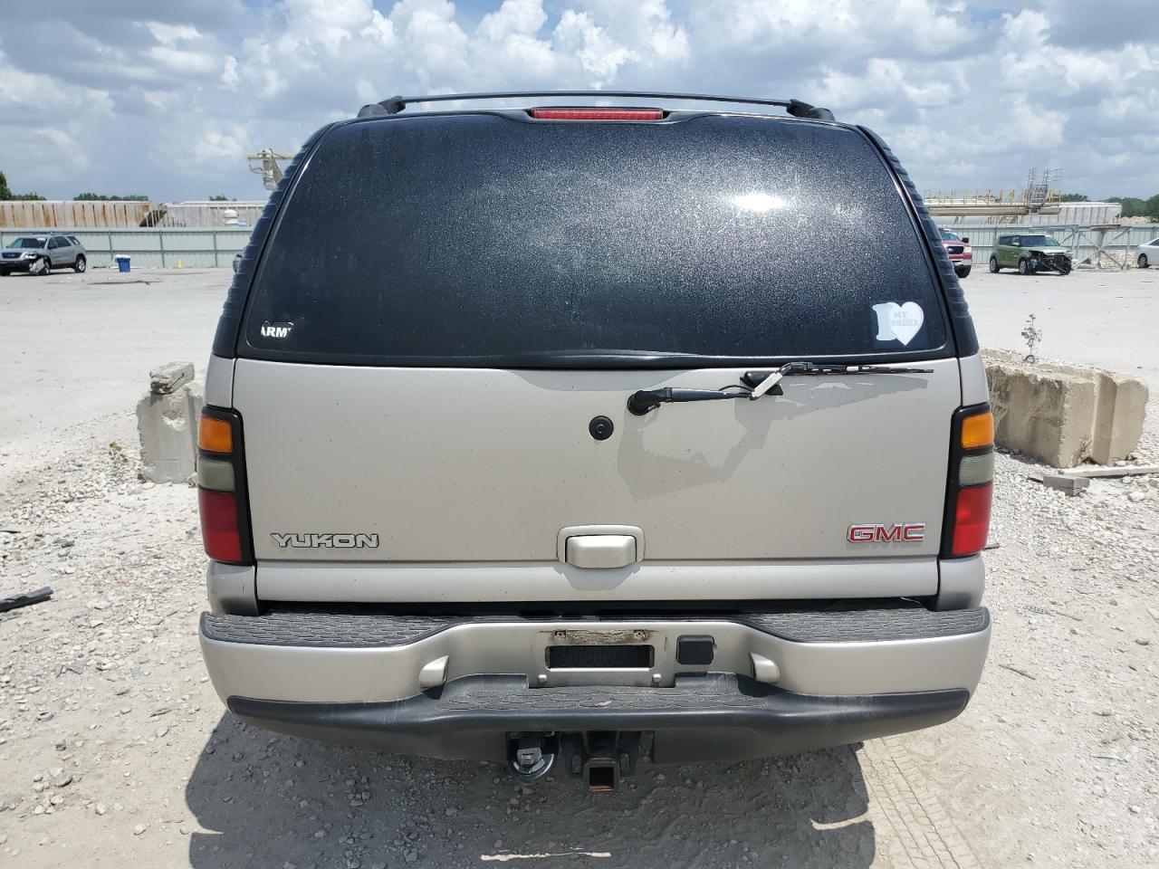 2005 GMC Yukon Denali VIN: 1GKEK63U45J136137 Lot: 62466665