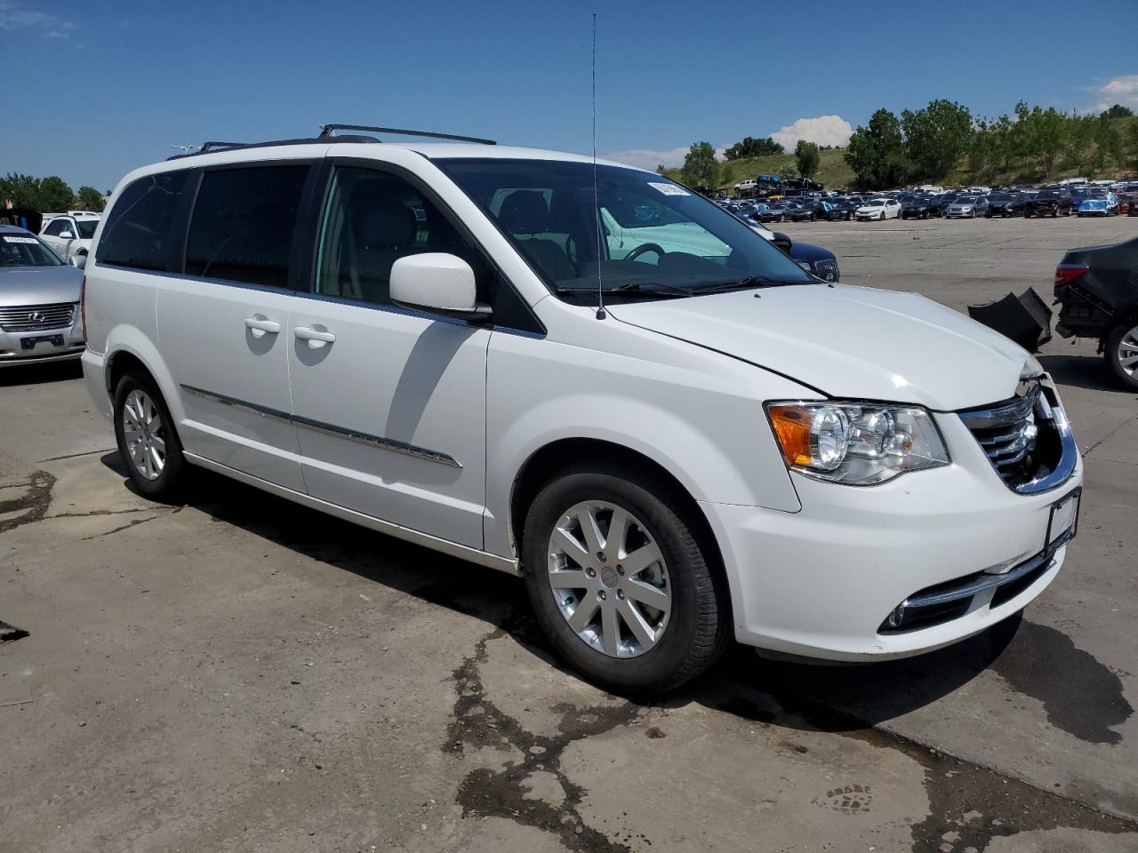 CHRYSLER MINIVAN 2016 VIN 2C4RC1BG6GR288489 фото 4