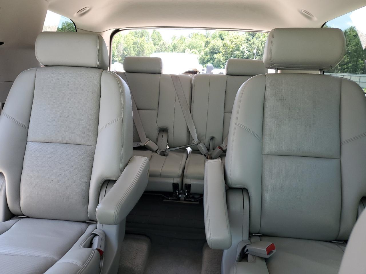 2010 Chevrolet Tahoe K1500 Ltz VIN: 1GNUKCE08AR226233 Lot: 61433135
