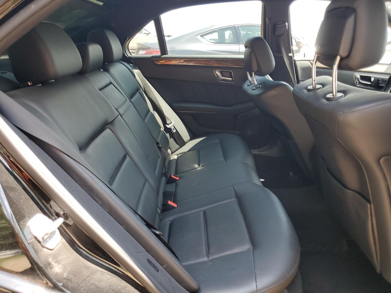 2010 Mercedes-Benz E 350 VIN: WDDHF5GB3AA045926 Lot: 62500855