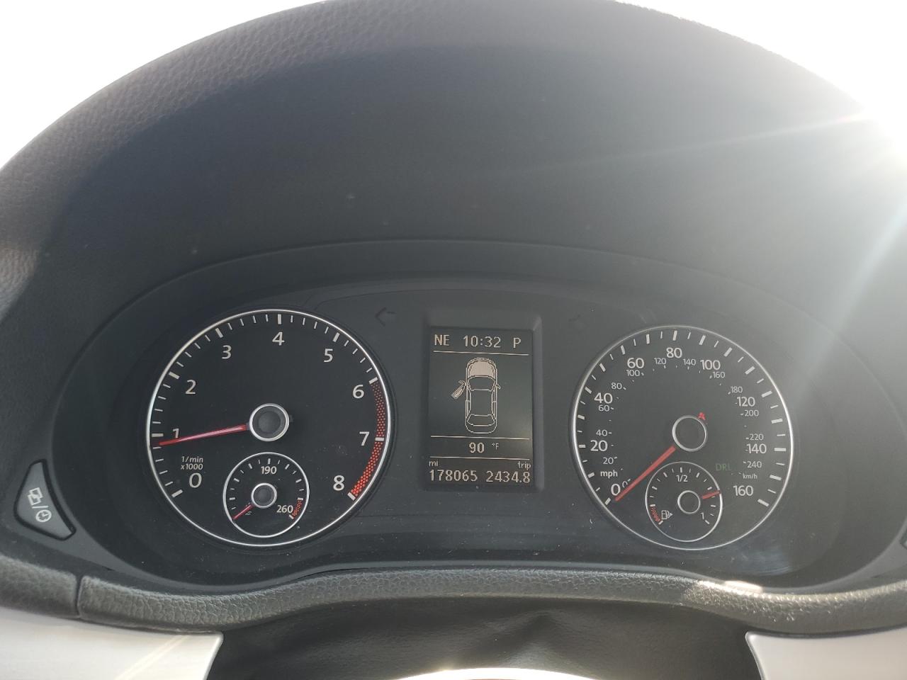 2013 Volkswagen Passat Se VIN: 1VWBH7A37DC133360 Lot: 62824445