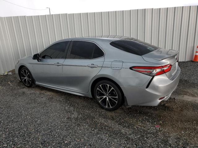  TOYOTA CAMRY 2018 Серебристый