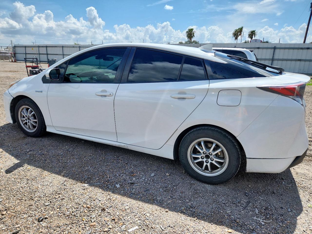 TOYOTA PRIUS 2017 VIN JTDKBRFU9H3552799 zdjęcie 2