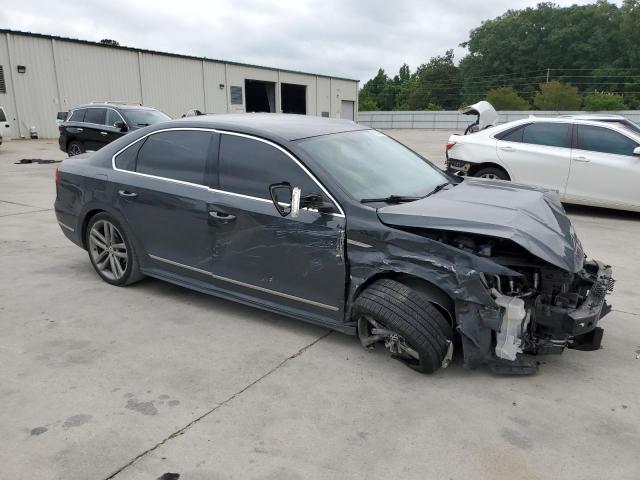  VOLKSWAGEN PASSAT 2017 Серый