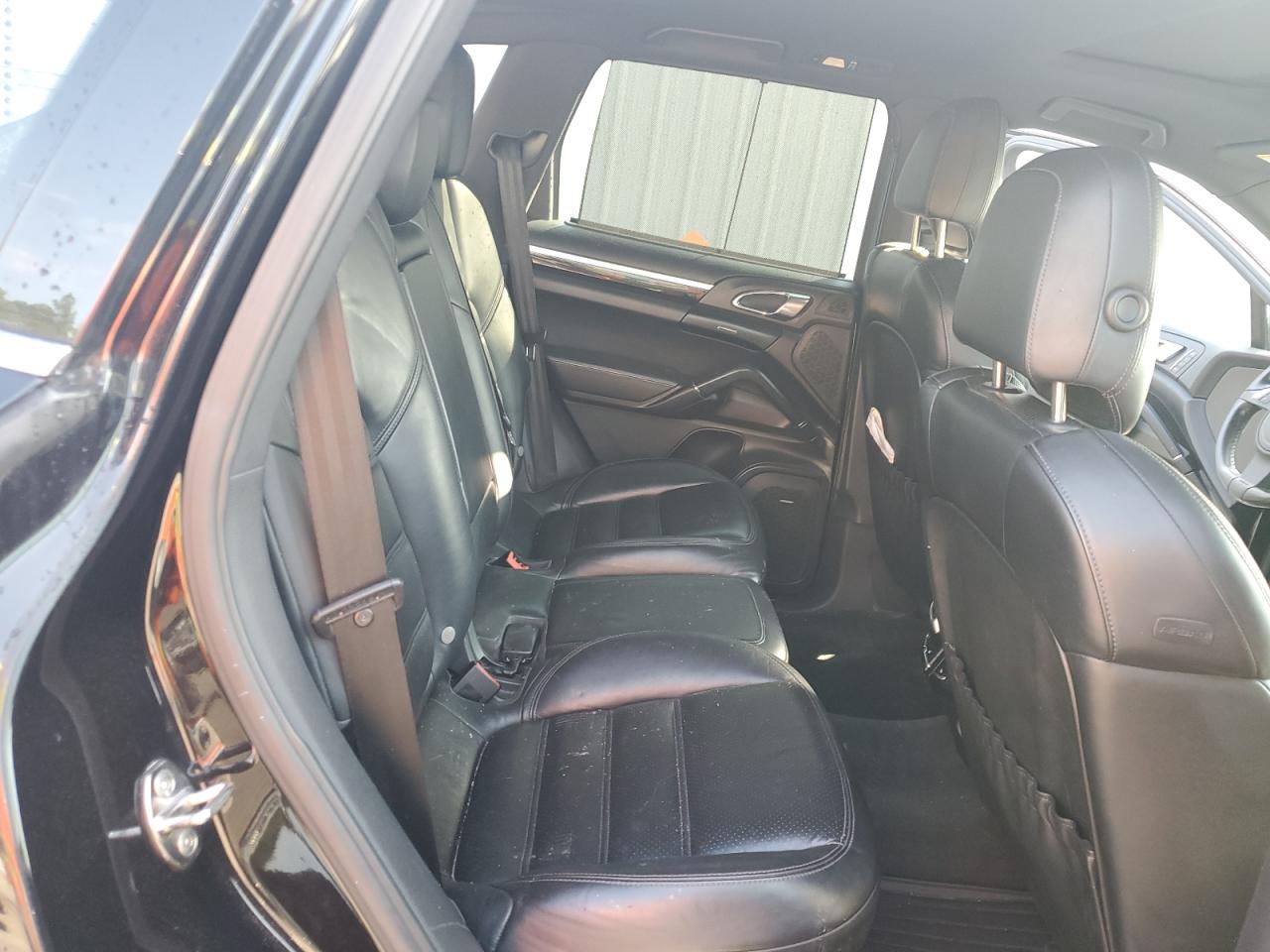 2012 Porsche Cayenne S VIN: WP1AB2A22CLA47154 Lot: 62462405