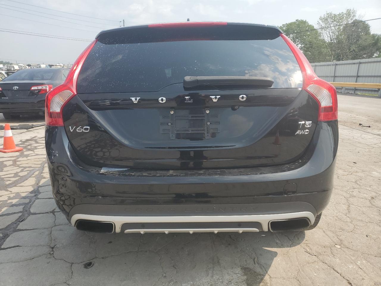 2016 Volvo V60 Cross Country Platinum VIN: YV4612HM4G1003463 Lot: 59497865