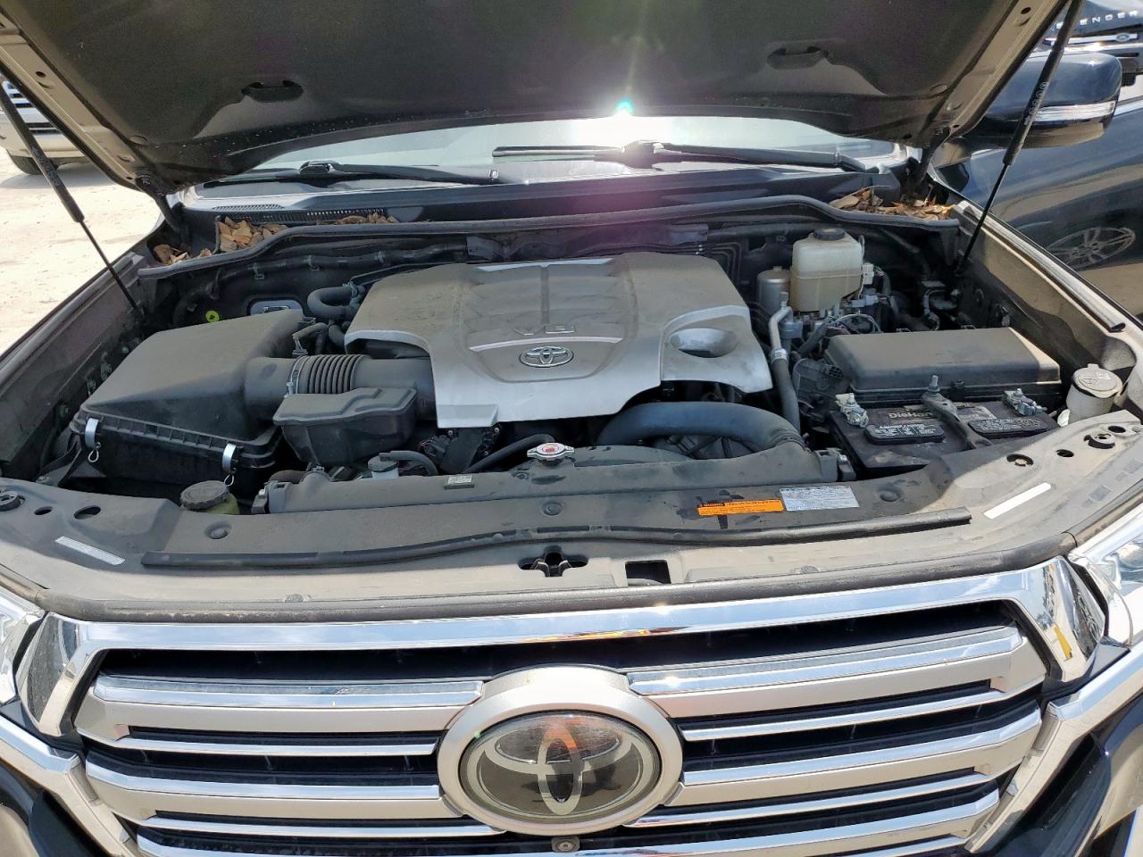 2018 Toyota Land Cruiser VIN: JTMCY7AJ8J4062309 Lot: 59143505