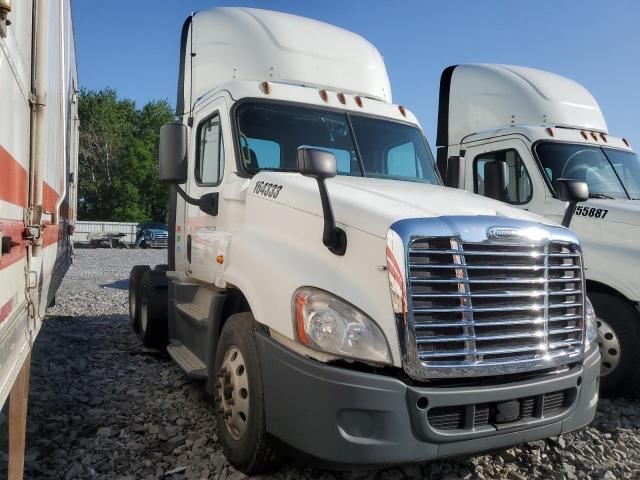 2015 FREIGHTLINER CASCADIA 125    à vendre chez Copart NY - ALBANY