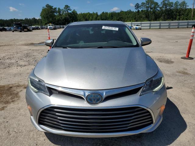 Sedans TOYOTA AVALON 2016 Srebrny