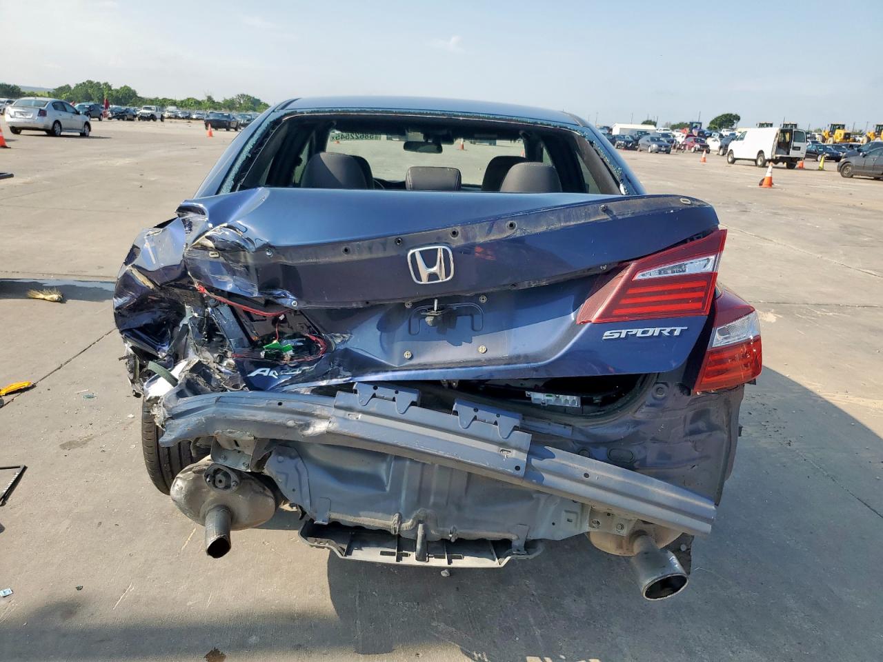 1HGCR2F62GA185992 HONDA ACCORD 2016