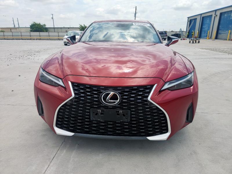  LEXUS IS 2022 Красный
