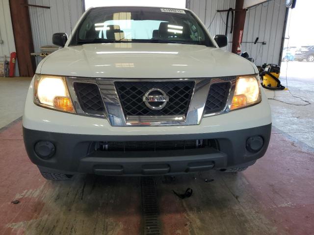 Pickups NISSAN FRONTIER 2015 Biały