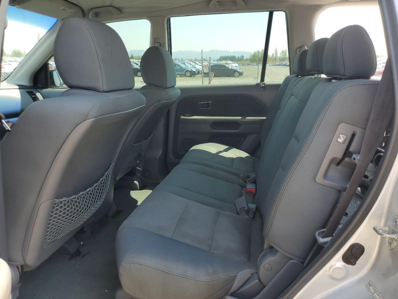 2006 Honda Pilot Lx VIN: 2HKYF18126H519776 Lot: 62408265