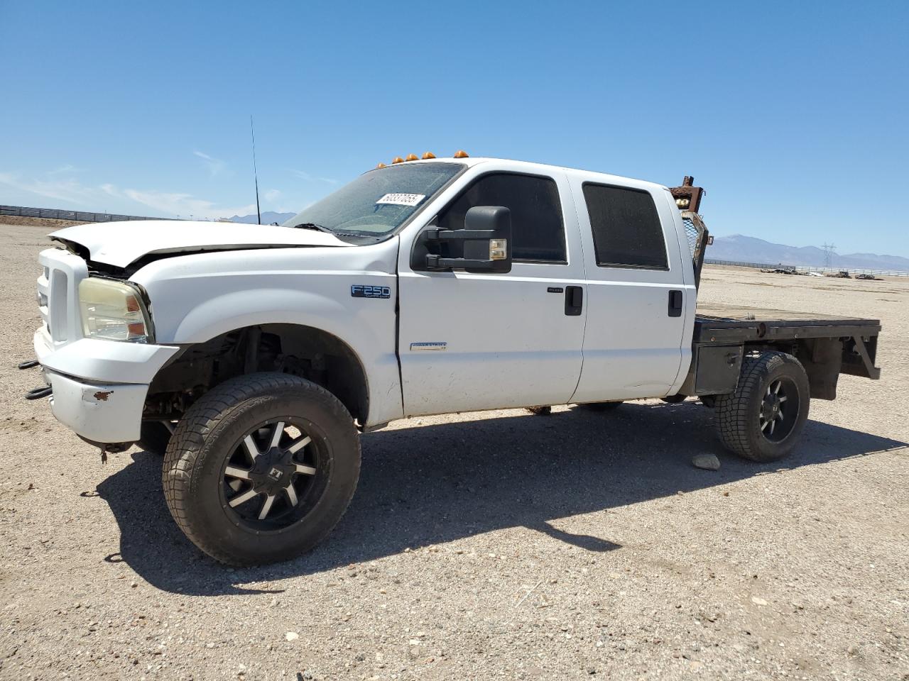 2001 Ford F250 Super Duty იყიდება Adelanto-ში, CA - Front End