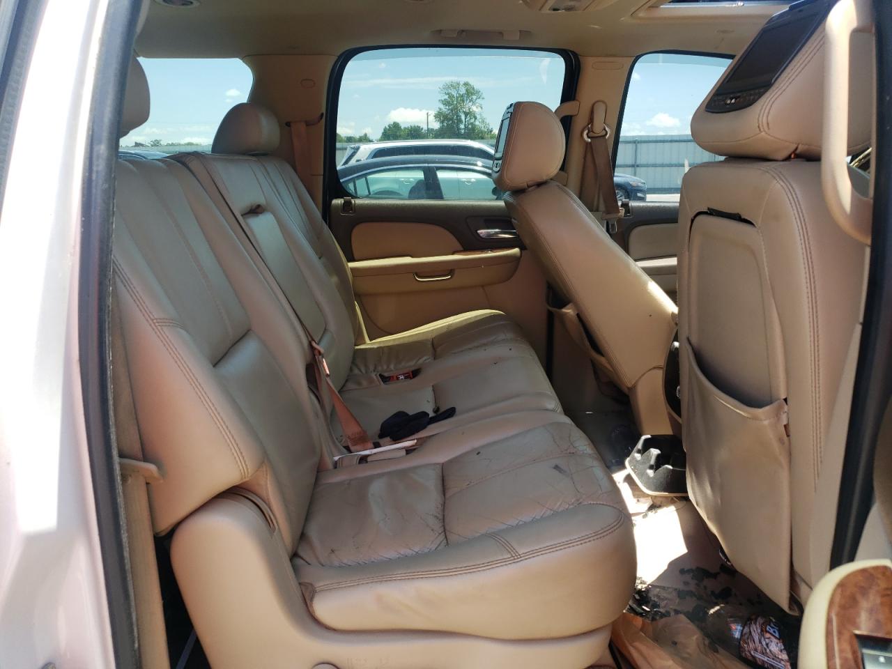 2007 GMC Yukon Xl K1500 VIN: 1GKFK16397R379635 Lot: 61567595