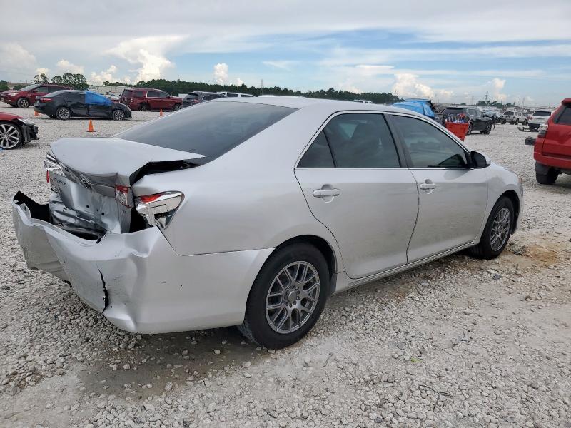  TOYOTA CAMRY 2014 Srebrny
