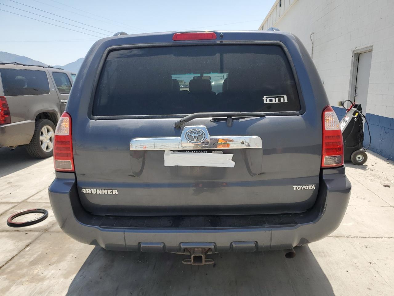 2008 Toyota 4Runner Sr5 VIN: JTEBU14RX8K020151 Lot: 60621015