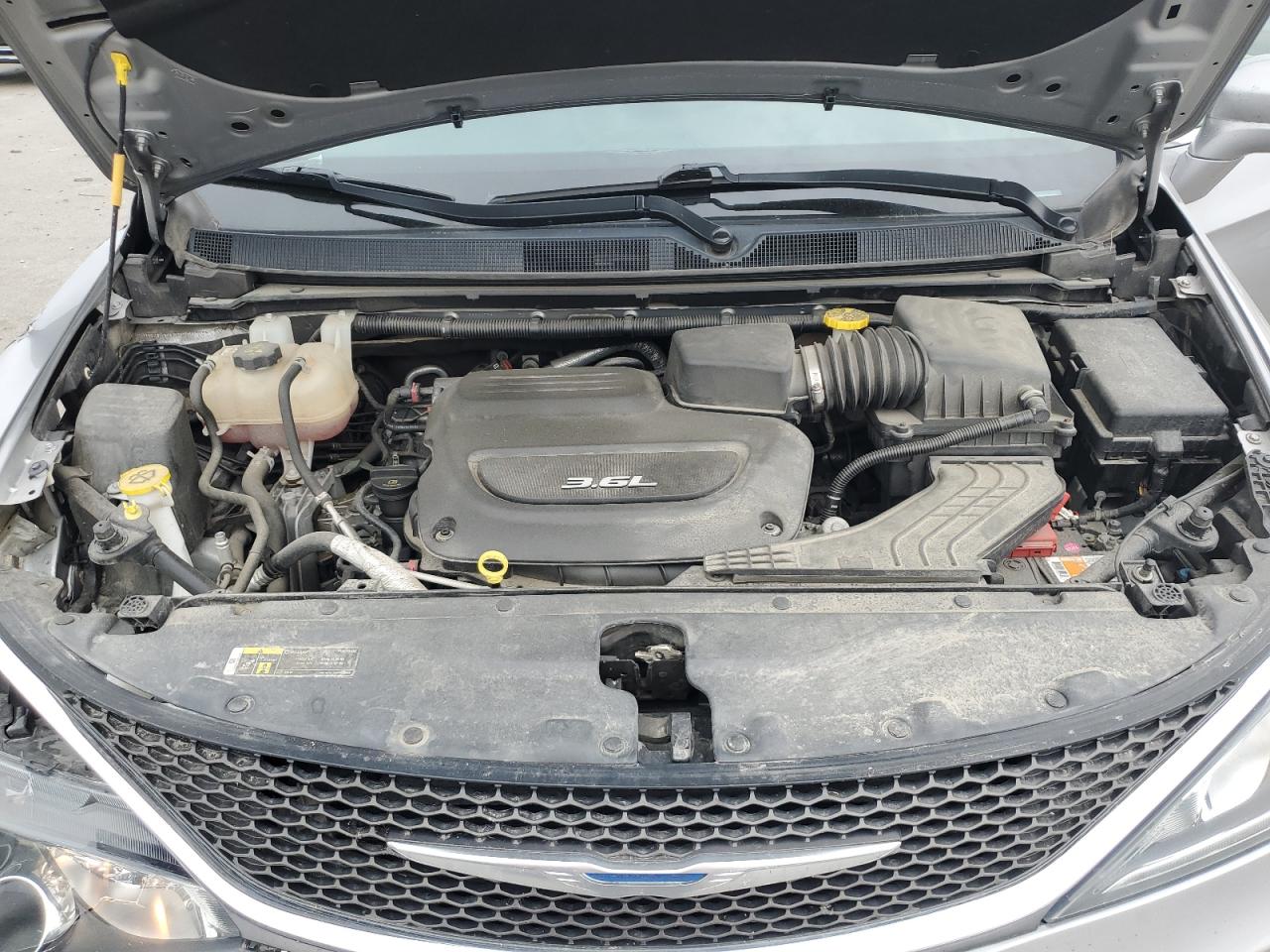 2018 Chrysler Pacifica Touring L VIN: 2C4RC1BG0JR174849 Lot: 62398575