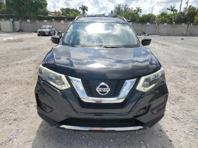 NISSAN ROGUE 2017 Czarny