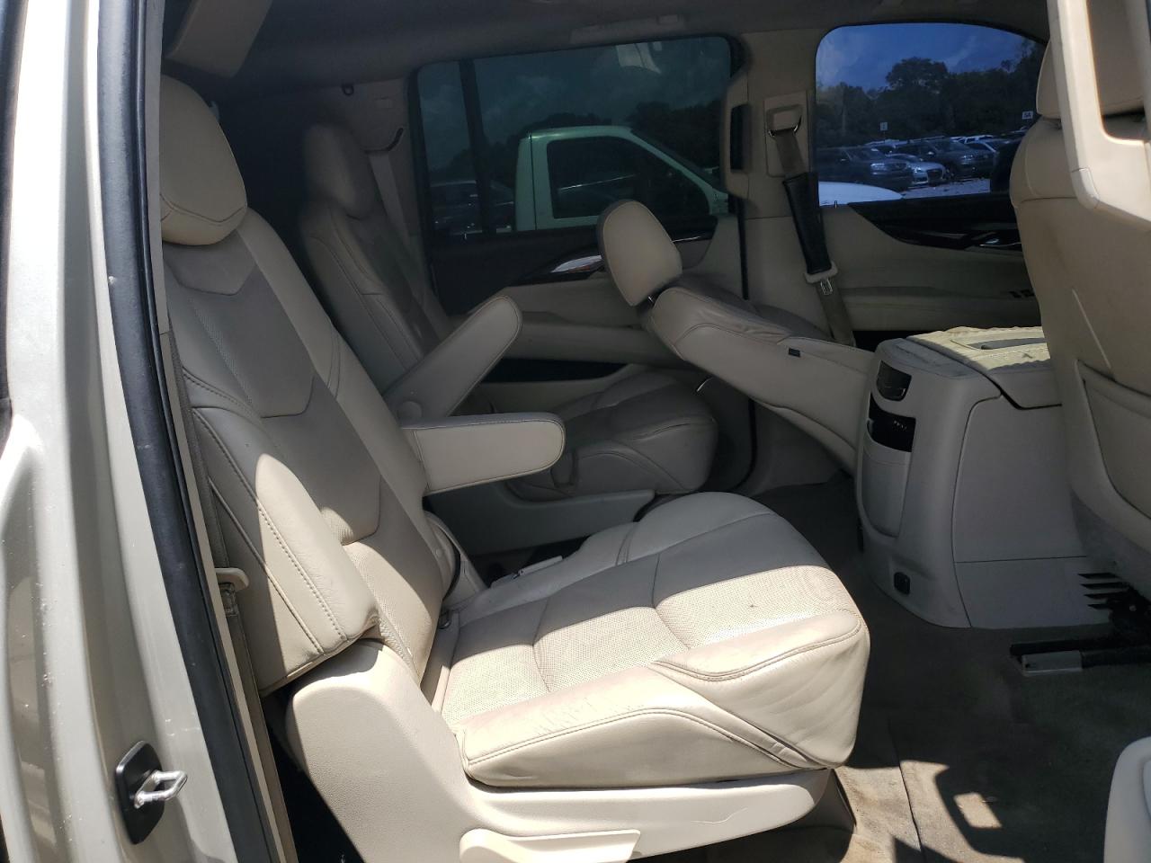 2015 Cadillac Escalade Esv Luxury VIN: 1GYS4SKJ2FR545324 Lot: 60737175