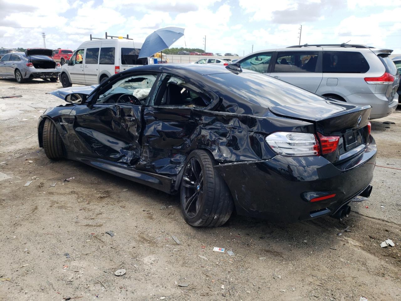 2015 BMW M4 VIN: WBS3R9C58FK332093 Lot: 59400375