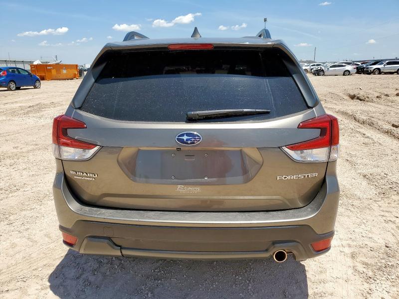  SUBARU FORESTER 2019 Серый