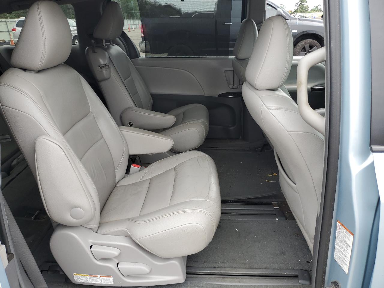 2015 Toyota Sienna Xle VIN: 5TDYK3DC8FS633435 Lot: 62221955