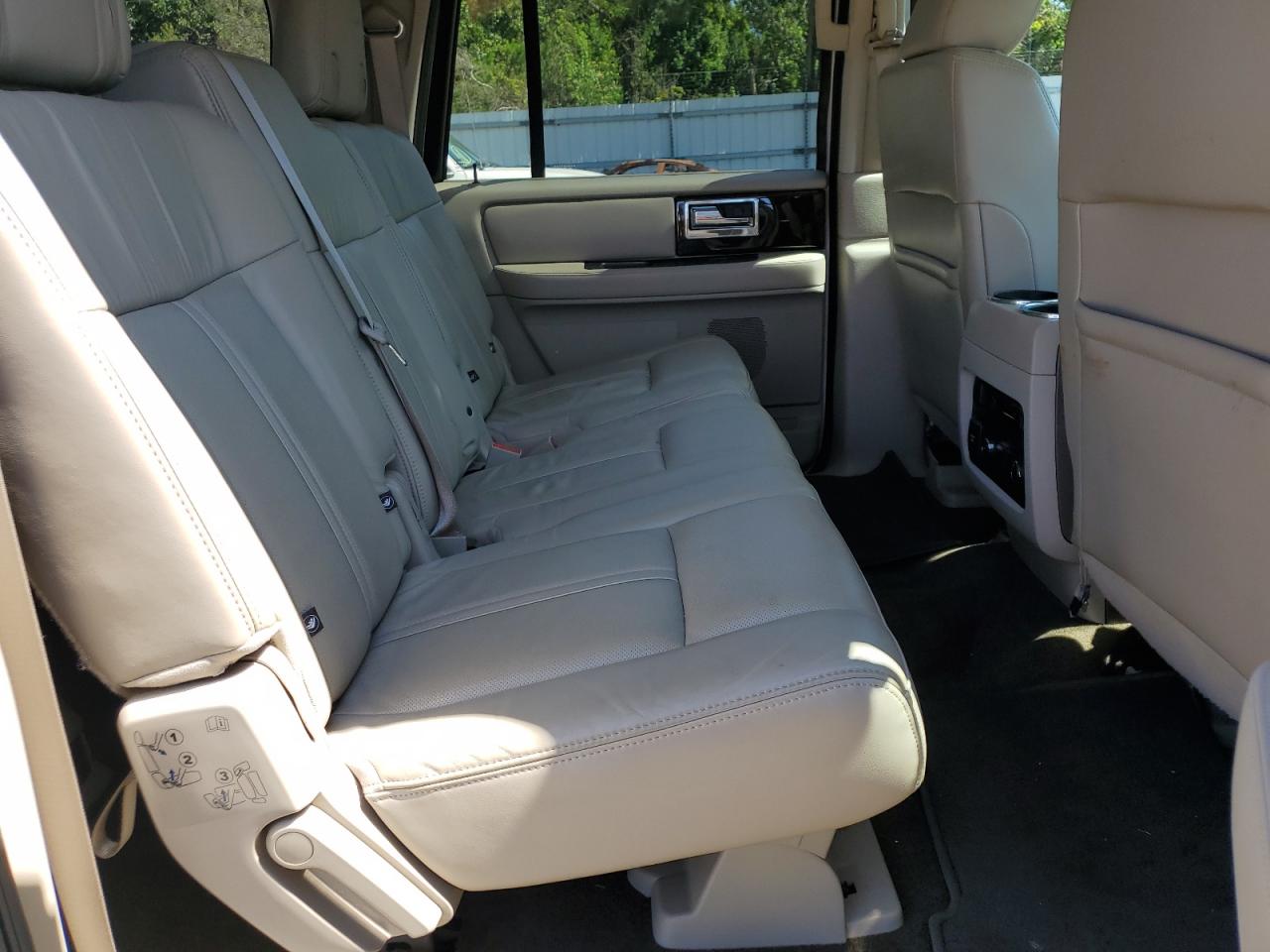 2015 Lincoln Navigator L VIN: 5LMJJ3HT5FEJ04991 Lot: 61815655