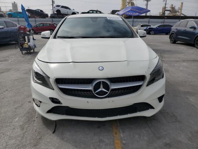 Sedans MERCEDES-BENZ CLA-CLASS 2016 Biały