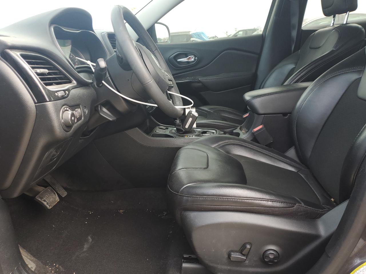 2020 Jeep Grand Cherokee - Image 7