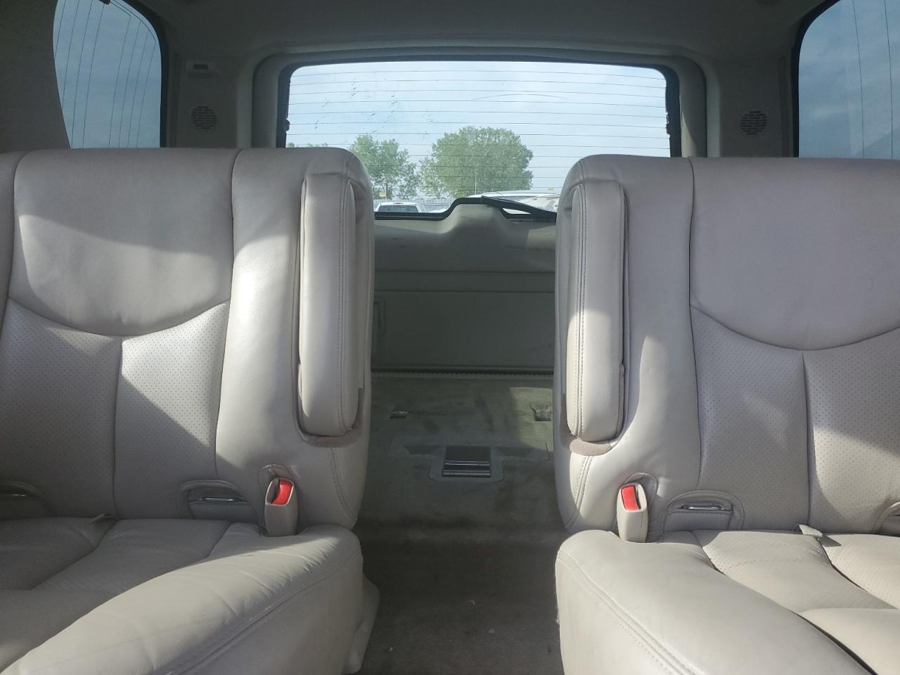 2004 Cadillac Escalade Luxury VIN: 1GYEK63N24R221086 Lot: 61396785