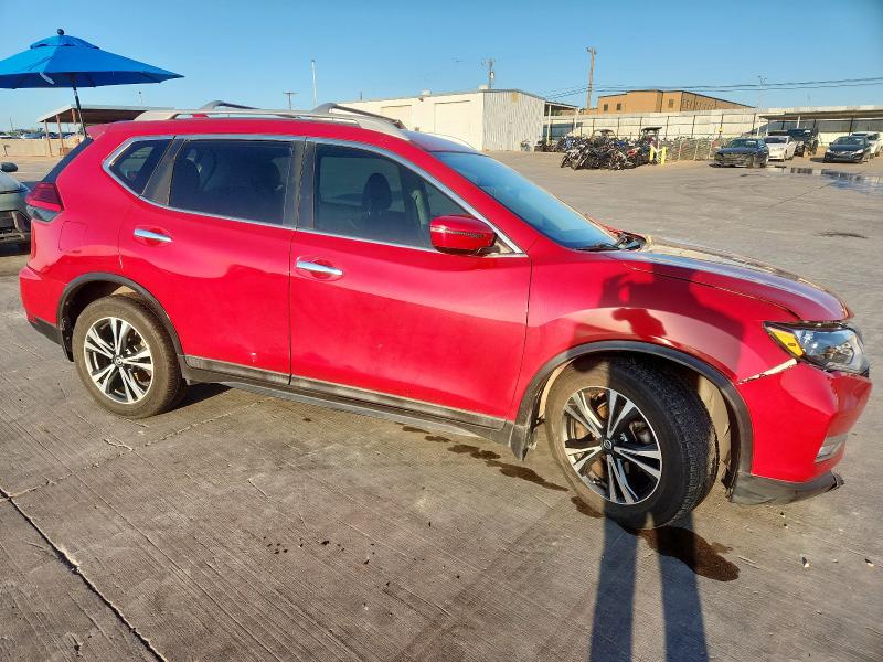  NISSAN ROGUE 2017 Red
