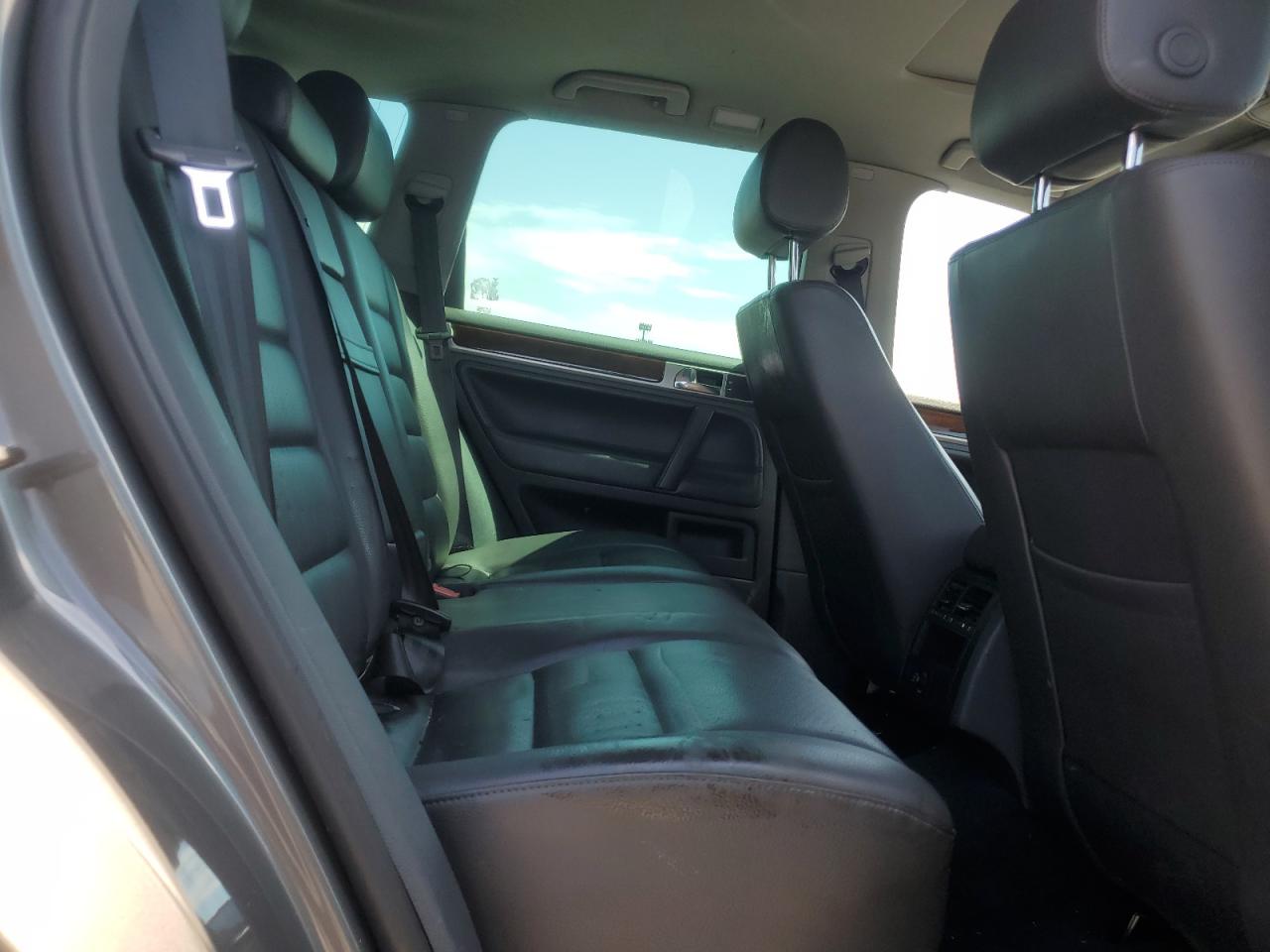 2010 Volkswagen Touareg Tdi VIN: WVGFK7A98AD003633 Lot: 63271165