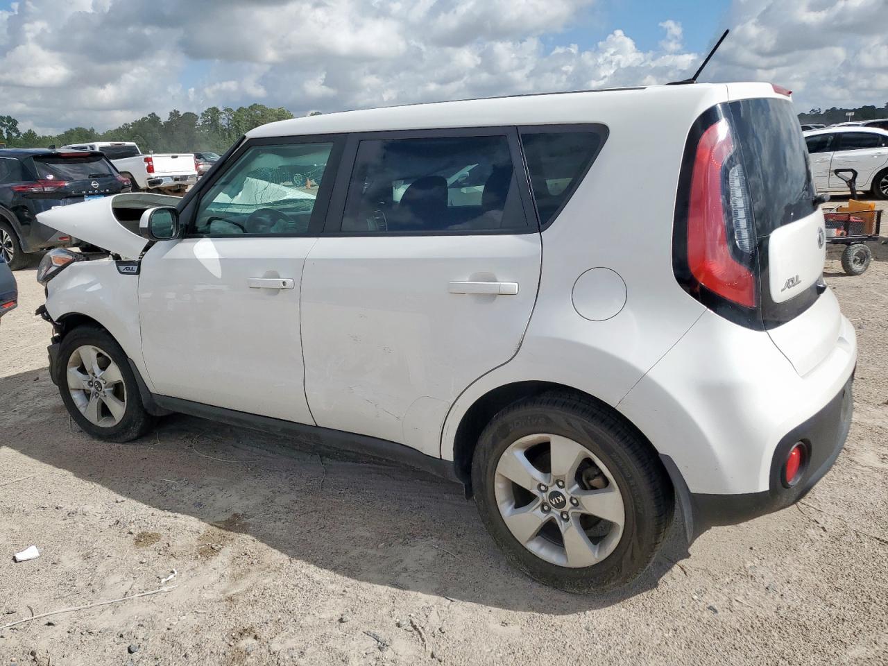 KIA SOUL 2017 VIN KNDJN2A20H7476172 photo 2