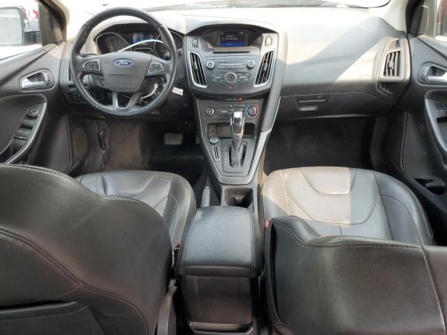  FORD FOCUS 2015 Czerwony